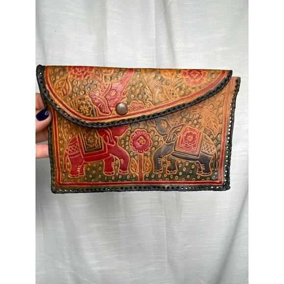 no brand Handbags - Vintage Leather Elephant Design Clutch